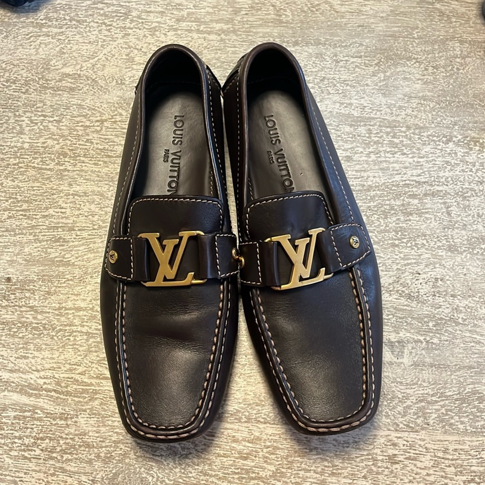 Louis Vuitton men shoes like new